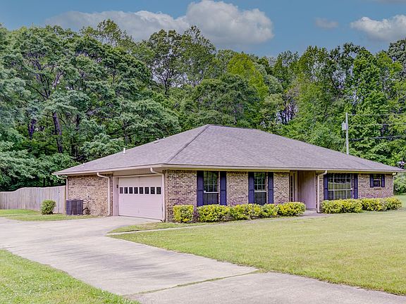 3rd image of 1215 Lakeside Dr
