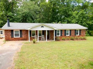 621 W Springwood Dr, Seneca, SC 29672