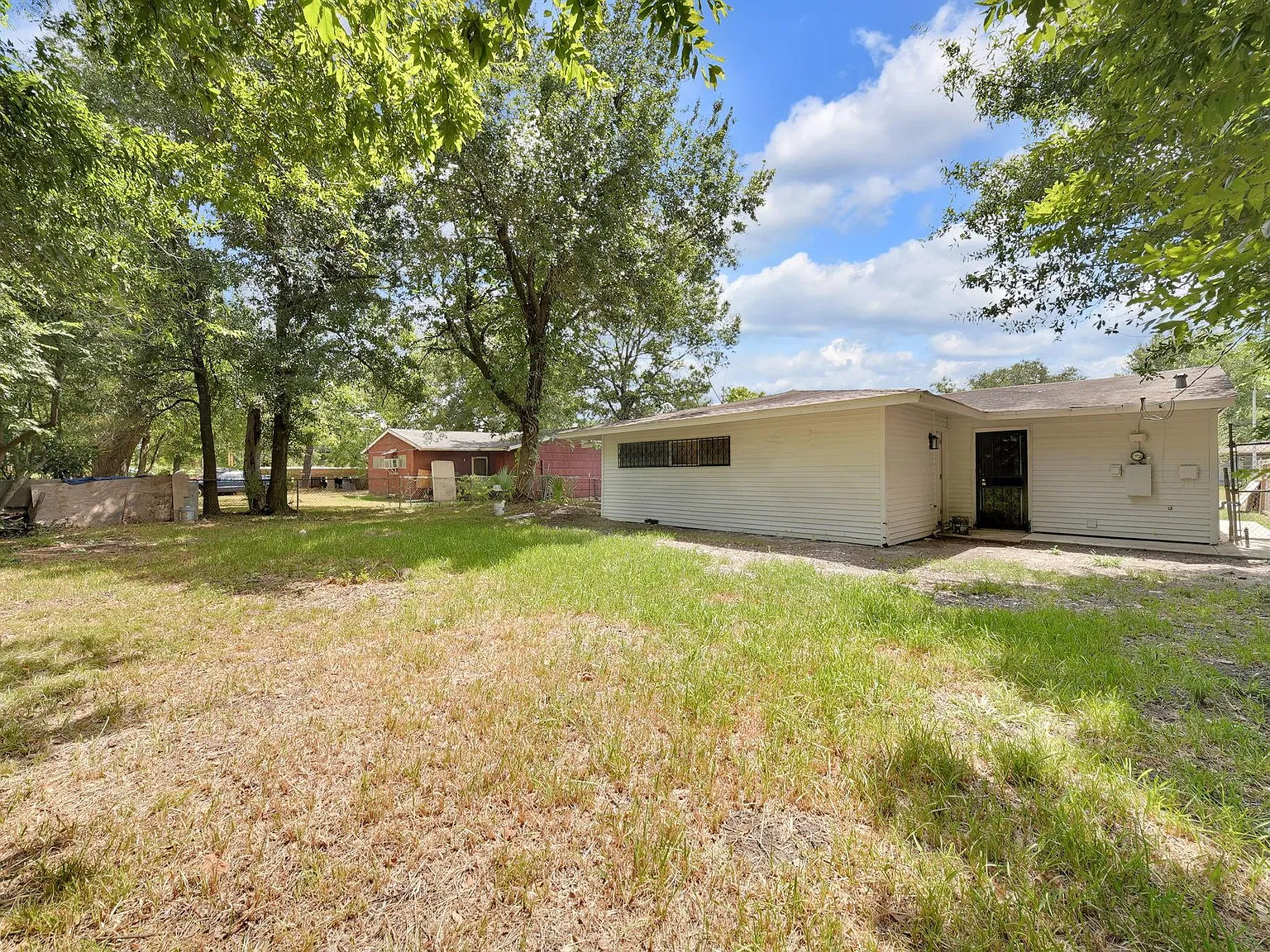 3 bed, 2.0 bath, 1212 sqft, $1,850 — Photo 3
