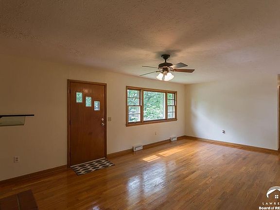 4th image of 2557 Montana St