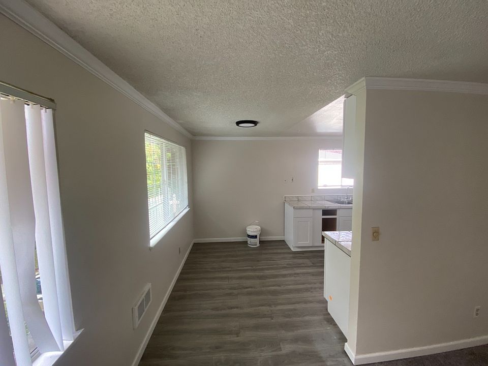1st image of 2209 O Pl NE #D