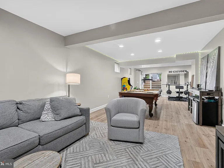 13016 Pilgrims Inn Dr — Photo 33
