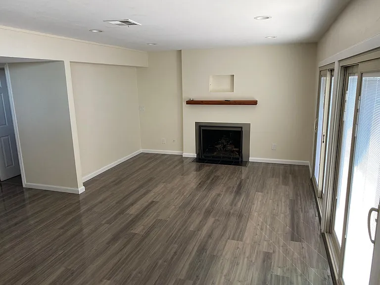 7868 Laurelridge Rd — Photo 6