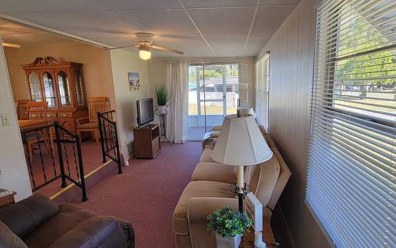 4th image of 1208 Lee St #98B