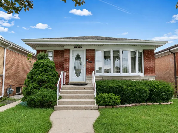 7539 W Strong St, Harwood Heights, IL 60706