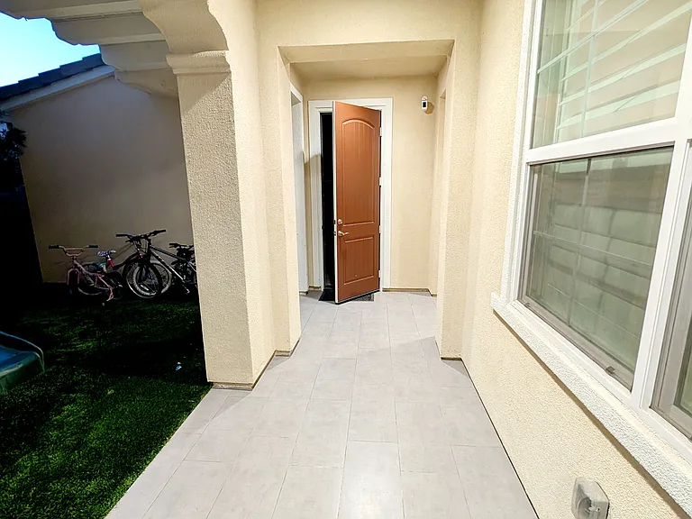 7 Paladino Ct — Photo 36