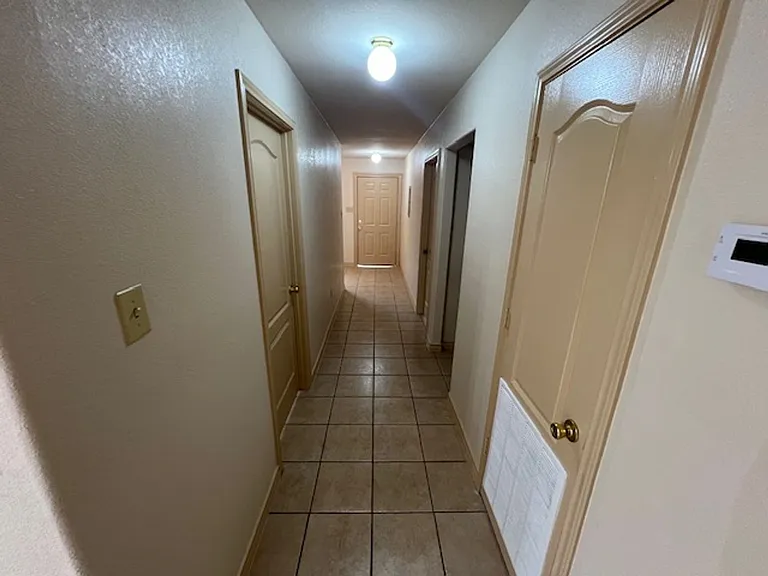 408 Badajoz Ln — Photo 9