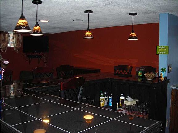 5th image of 118 Greenwood Pl
