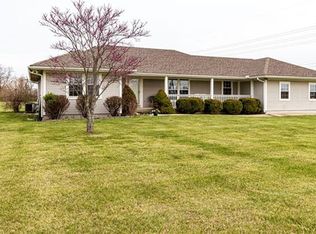 9704 E Seville Cir, Peculiar, MO 64078