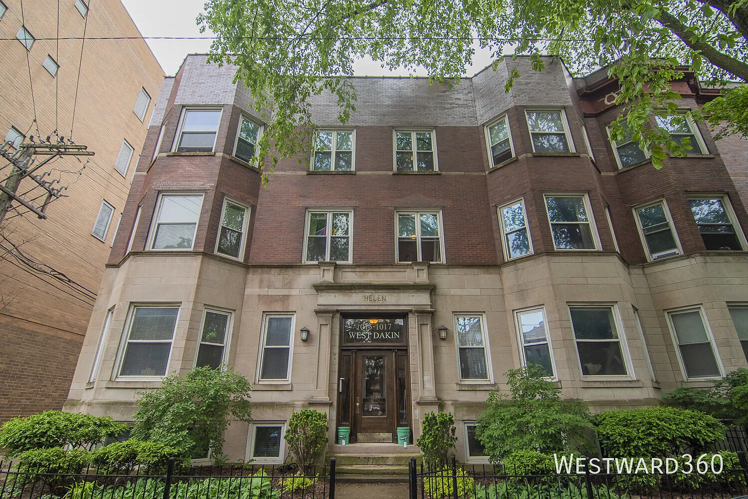 4 bedroom 3 in Wrigleyville — Photo 2