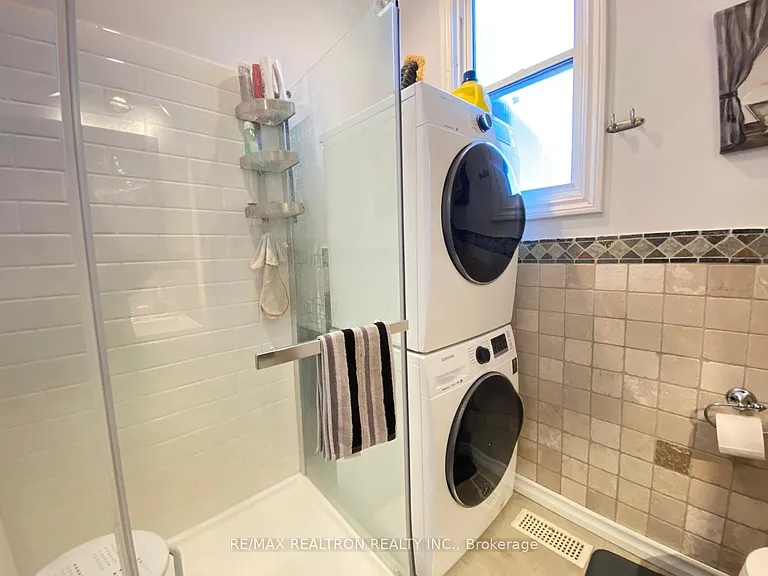 134 Wesley St — Photo 12