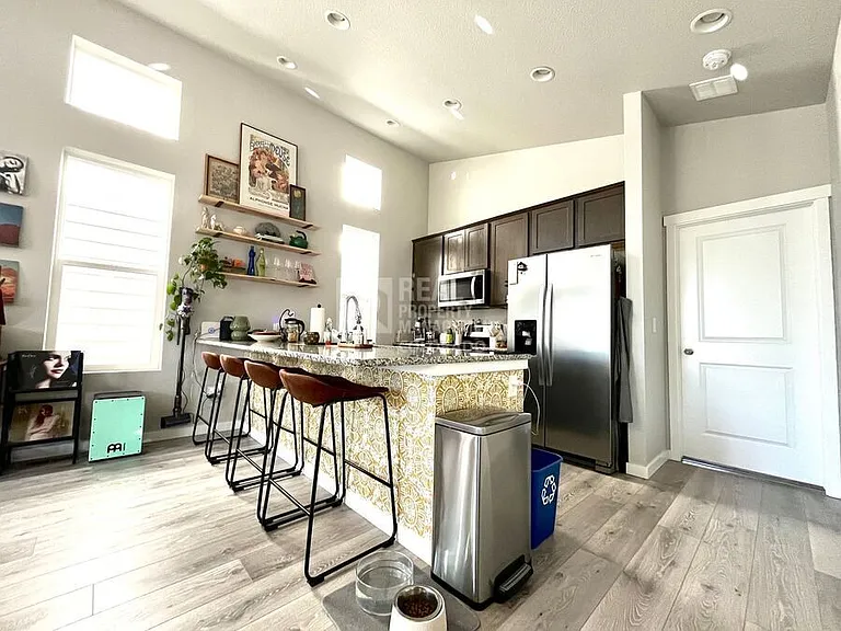 7333 Rosa Belle Hts — Photo 4