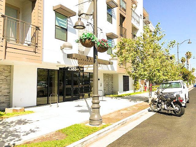 1st image of 2585 El Camino Real