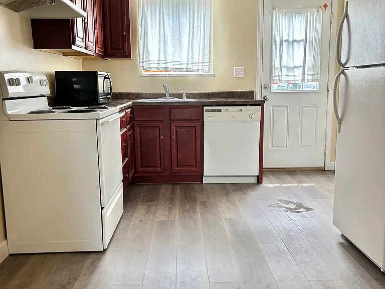 1500 Charles St #5 — Photo 1