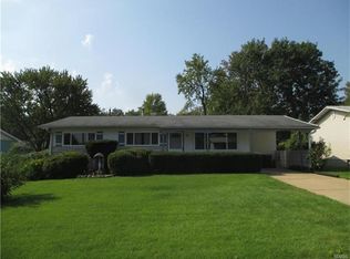934 Chula Dr, Hazelwood, MO 63042