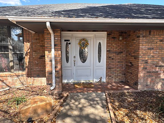 2nd image of 3418 Ridgecrest Ln