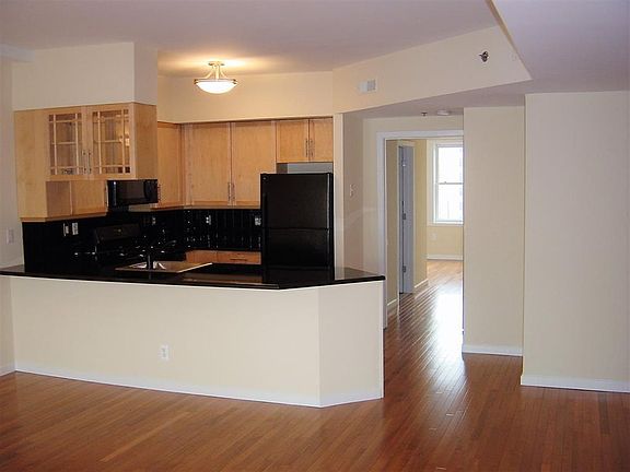 2nd image of 225 Grand St APT 3B