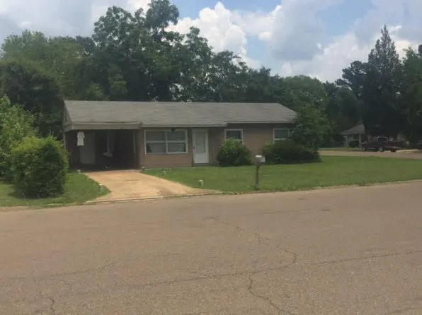 504 Cypress St, Columbus, MS 39702