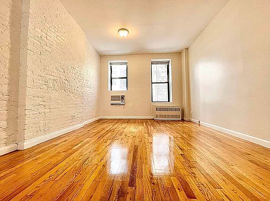 1st image of 224 W 79th St APT 2R