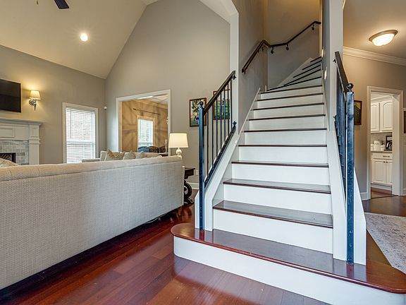 3rd image of 535 Bethany Cir