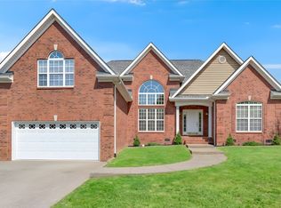 1004 Notting Hill Dr, Gallatin, TN 37066