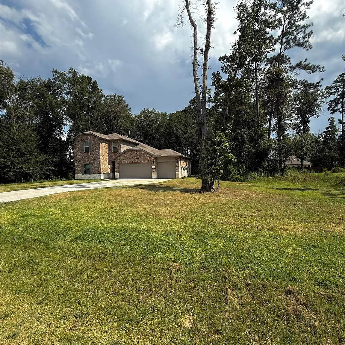 4 bed, 2236 sqft, $2,550 — Photo 2