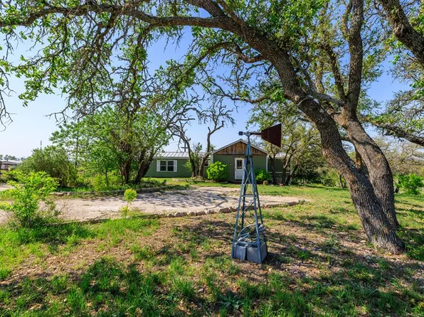453 Reeves Ln, Harper, TX 78631