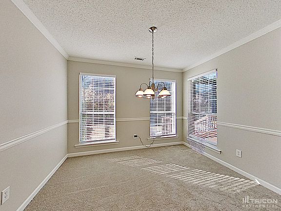 5th image of 326 Pinestream Cir