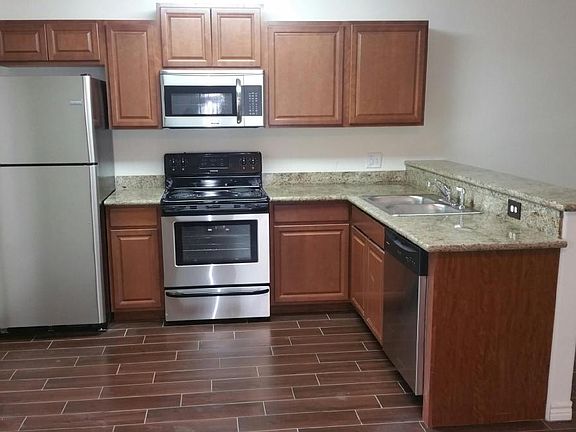 2nd image of 721 N 10th St