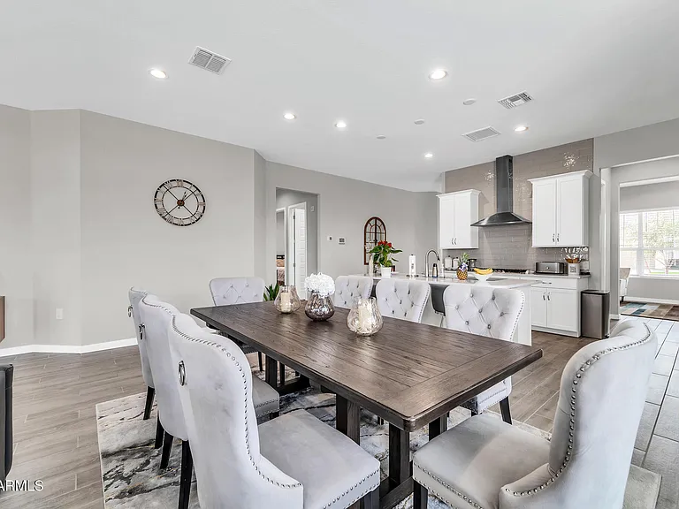 10518 W Albert Ln — Photo 13