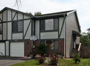 2137 Leeward Ln, Hanover Park, IL