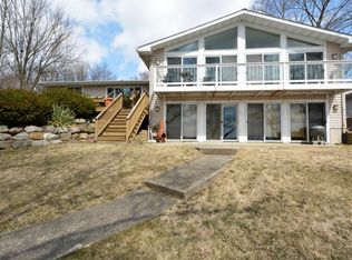 9338 404th Ave, Genoa City, WI 53128