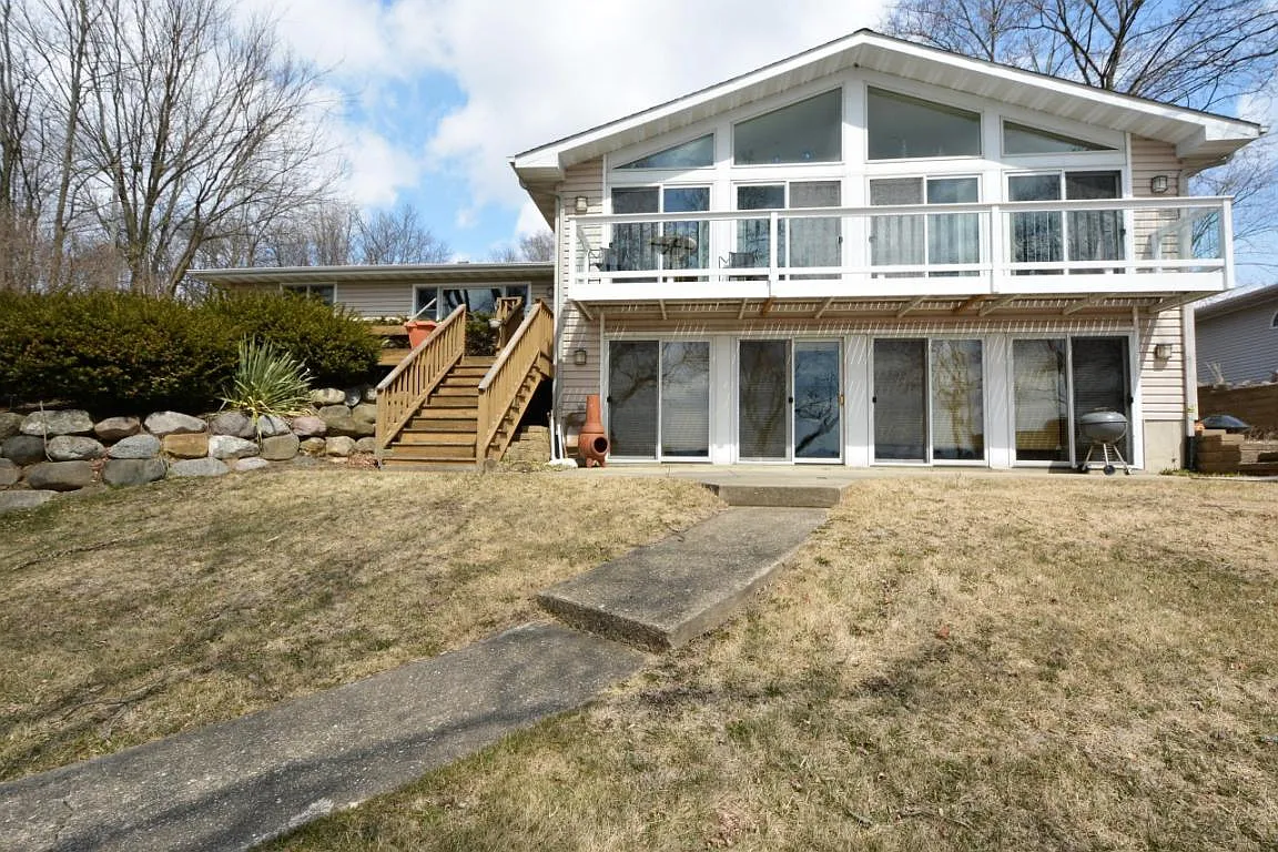9338 404th Ave photo 1