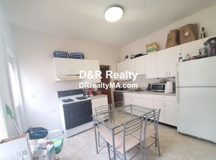 62 Sacramento St #1, Cambridge, MA 02138