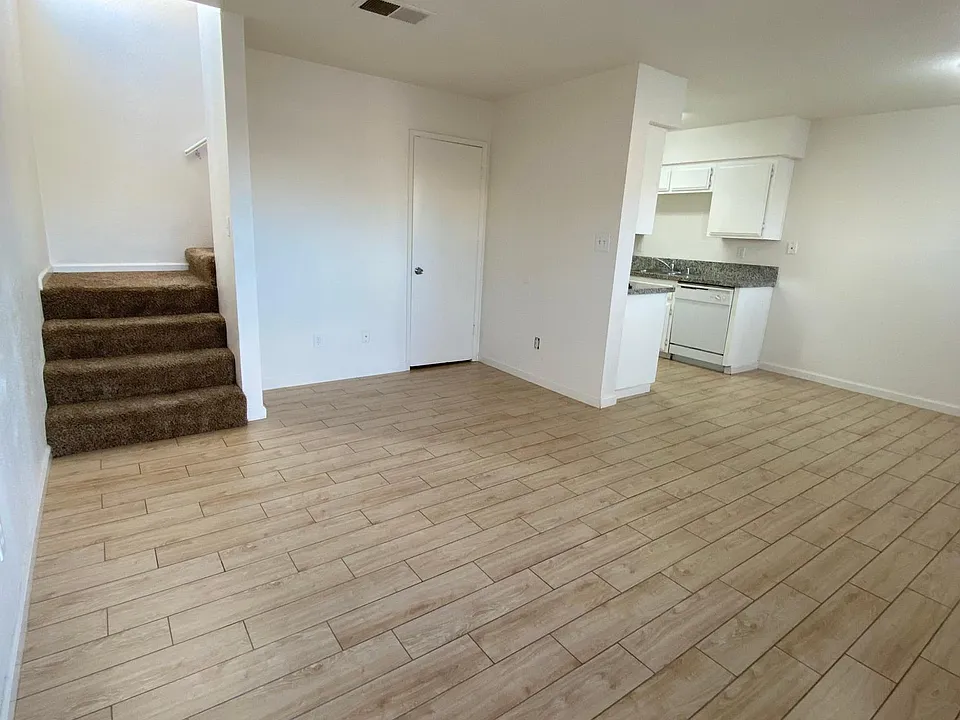 8013 Latham Ct #4