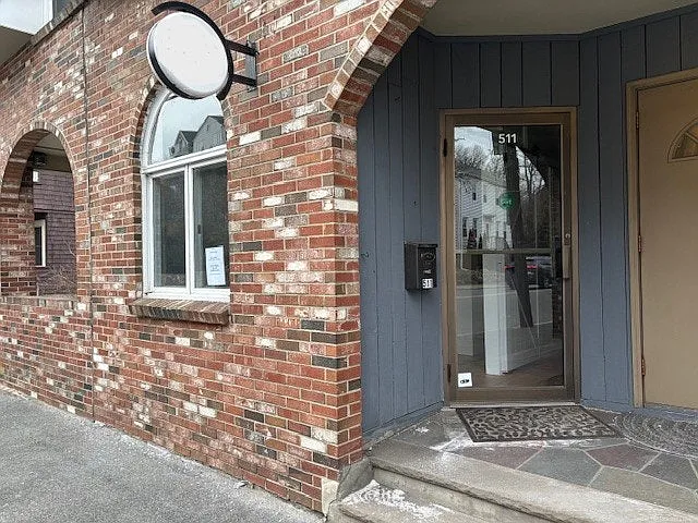 509 Humphrey St #1L