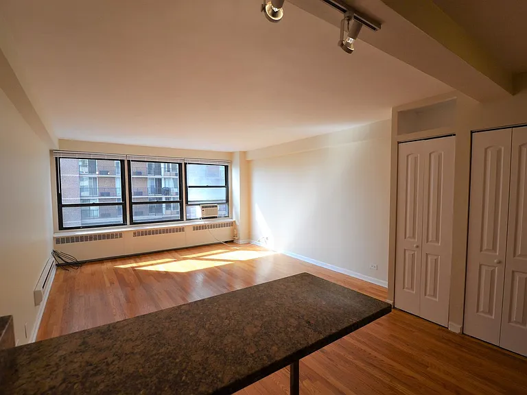 4180 Marine Terrace Apartments — Photo 88