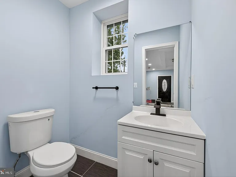 5306 Ethelbert Ave — Photo 10