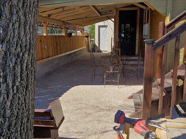 145 N Hackberry Ave — Photo 22
