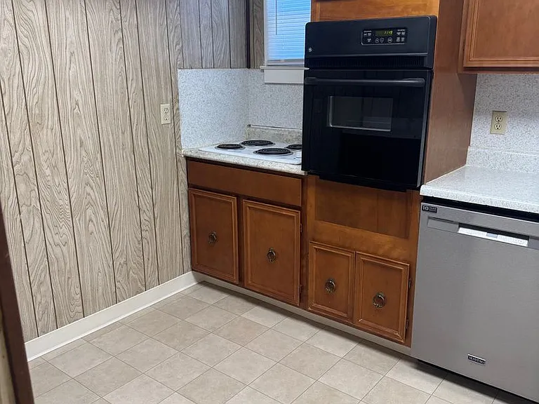 4248 Vine St — Photo 9