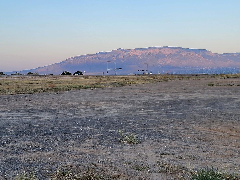 1st image of Calle Plata NW