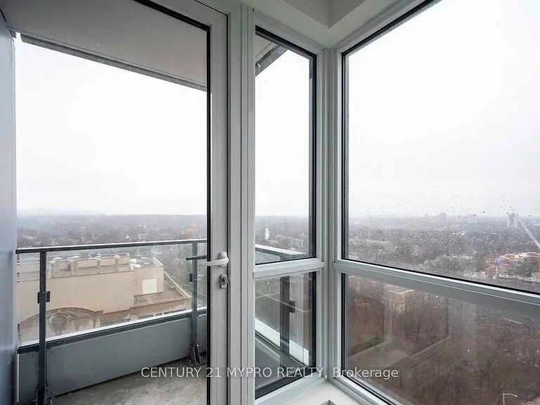 395 Bloor St E #2008 — Photo 14