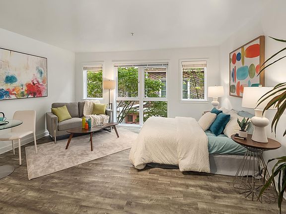 5th image of 103 Bellevue Ave E APT 203