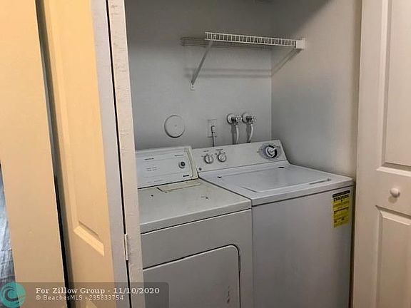 5th image of 11460 NW 39th St #11464