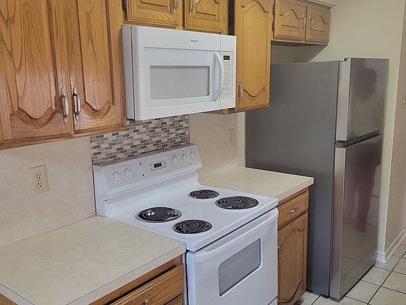 5th image of 3713 Altair Dr