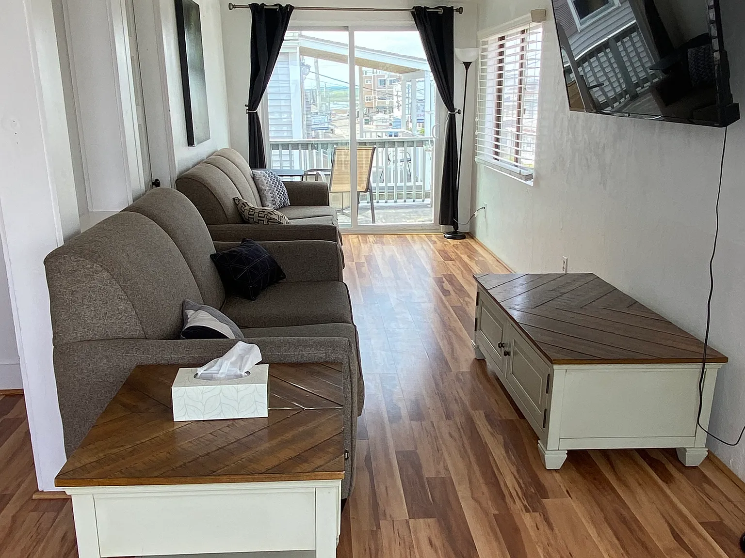 2 bed, $2,000 — Photo 2