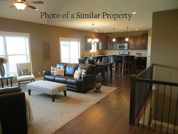 4th image of 265 Juniper St