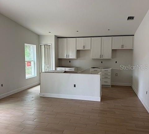 2nd image of 3038 Thornhill Rd