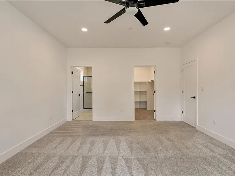 5655 Cathy Ln — Photo 11