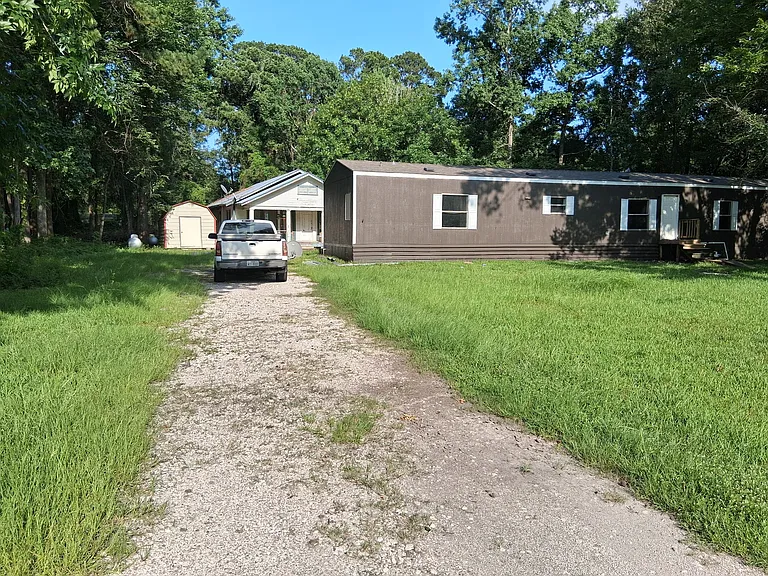 596 County Road 4321 — Photo 17
